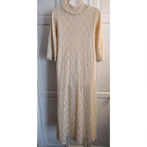 Vintage 1960s Miss Elaine Peach Pink Lace Long Robe Gown 3/4 Sleeves Lined M